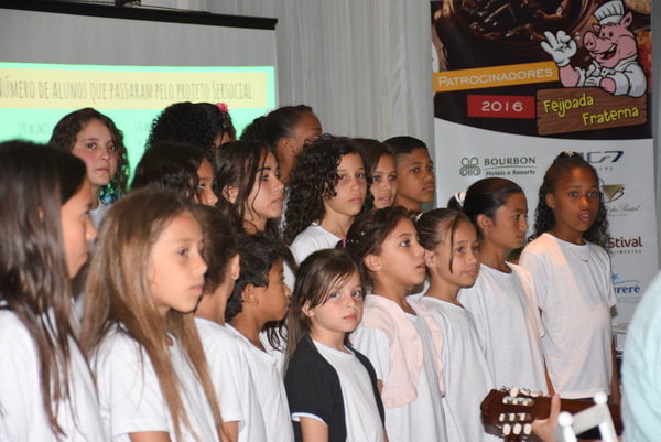 Feijoada Fraterna da AMAPAR, em prol do Ser Social, tem sucesso absoluto com a participação de 400 pessoas