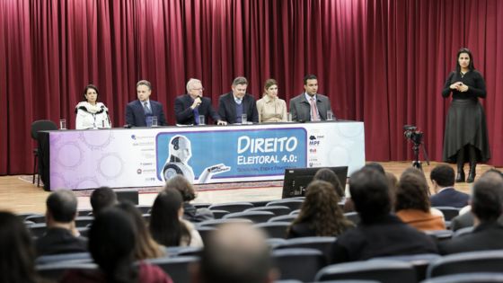 Diretorias da AMAPAR, da AMB e da EMAP prestigiam no TRE-PR o evento “Direito Eleitoral 4.0”