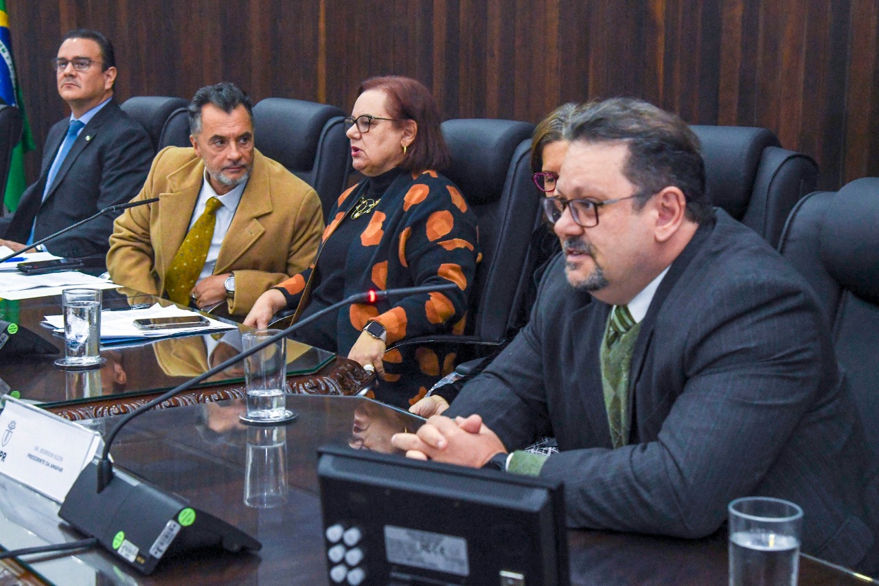  Presidente da Amapar participa da abertura do Fórum Paranaense de Violência Doméstica e Familiar contra a Mulher