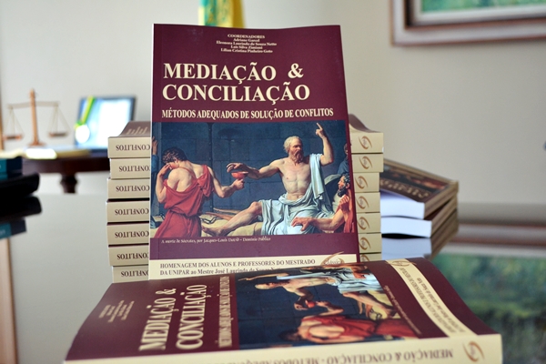 Dia do Conciliador e Mediador Judicial ganha livro alusivo