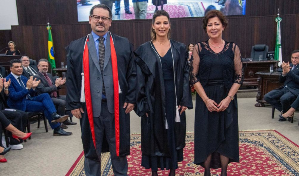 Diretoria da AMAPAR prestigia a posse da nova desembargadora do TJPR, Luciana Carneiro de Lara 