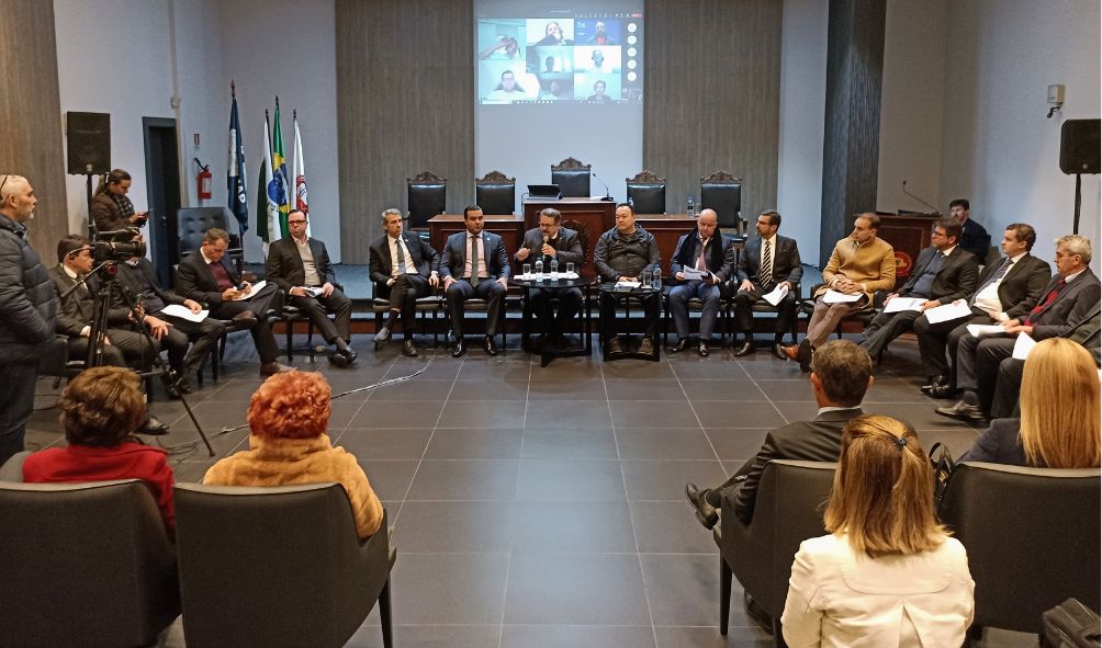 Reunião de Diretoria: Presidente Jederson Suzin ressalta o apoio e o consequente crescimento administrativo da AMAPAR