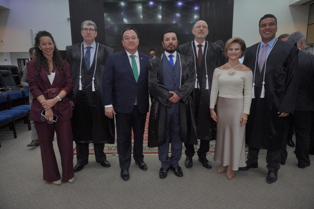 Diretorias da AMAPAR e da AMB participam da posse dos três novos desembargadores do TJPR